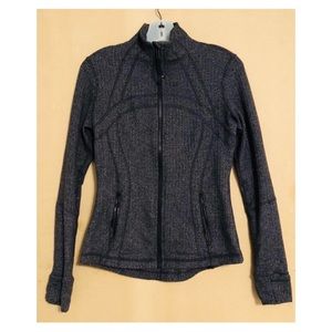 *𝐒𝐎𝐋𝐃* Lululemon women’s jacket size 4